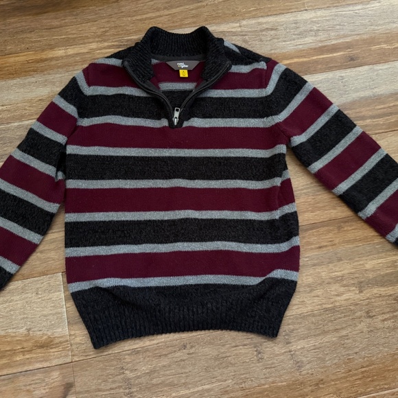 Rumi + Ryder Sweater, Boys size S (6-7) - Picture 3 of 8